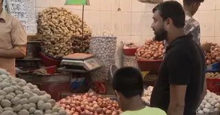 লাগামহীন চট্টগ্রামের পেঁয়াজের বাজার, ভোগান্তিতে ক্রেতারা